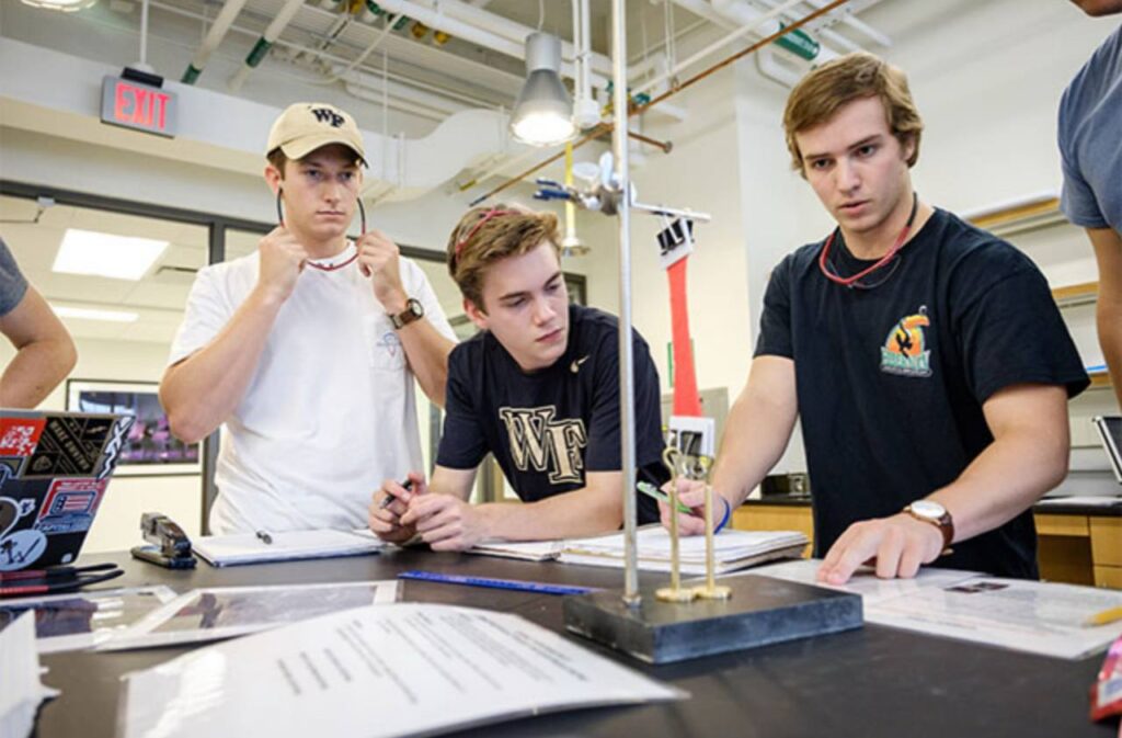 photo ٢٠٢٥ ٠٧ ٢٣ ١٩ ٣٤ ٠٦